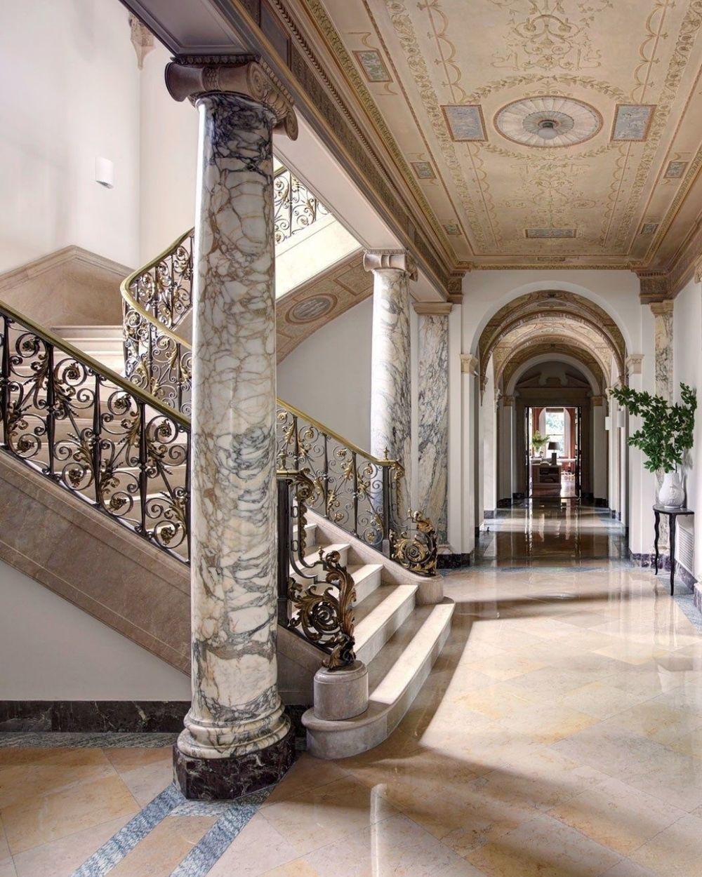 Grand Staircases in Makrana marble by Everstone (30)